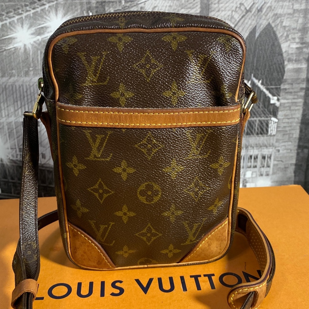 Authentic Louis Vuitton Danube Monogram Crossbody Messenger Bag - Picture 2 of 16